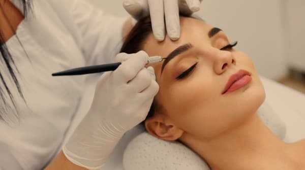 Eyes Brow Tattooing Risks and Rewards