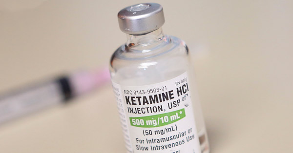 ยาเคหรือเคตามีน (Ketamine) : สิ่งควรรู้ และข้อควรระวัง