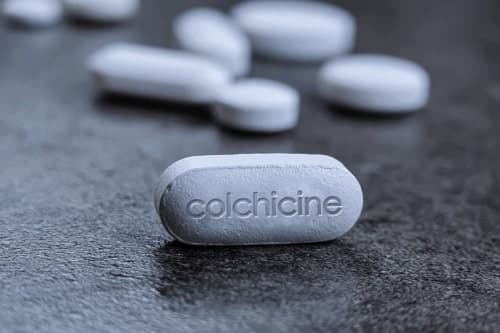 ยาโคลชิซีน (Colchicine) 
